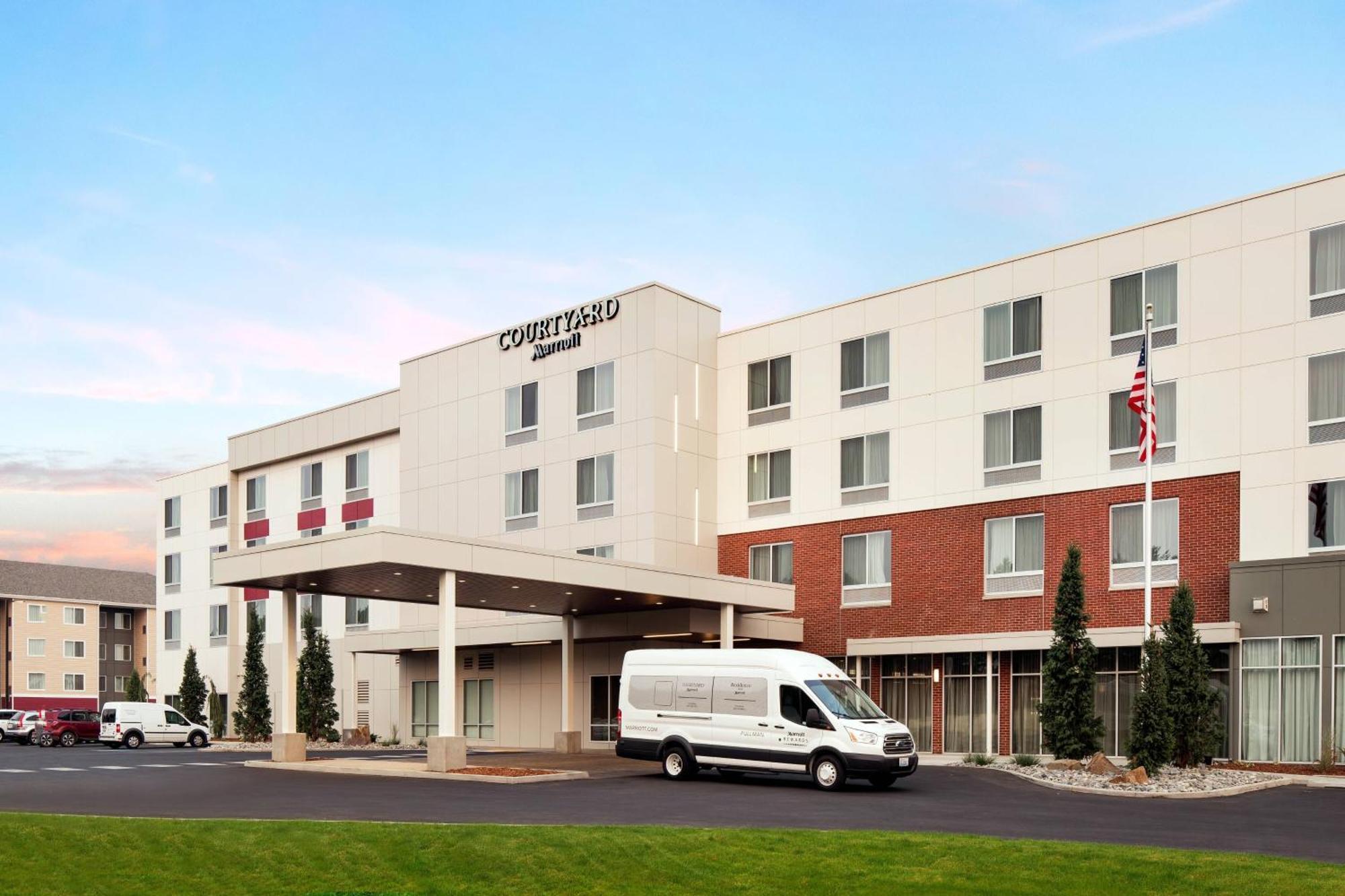 Hotel Courtyard By Marriott Pullman Extérieur photo